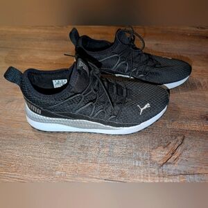 New Women's Pumas